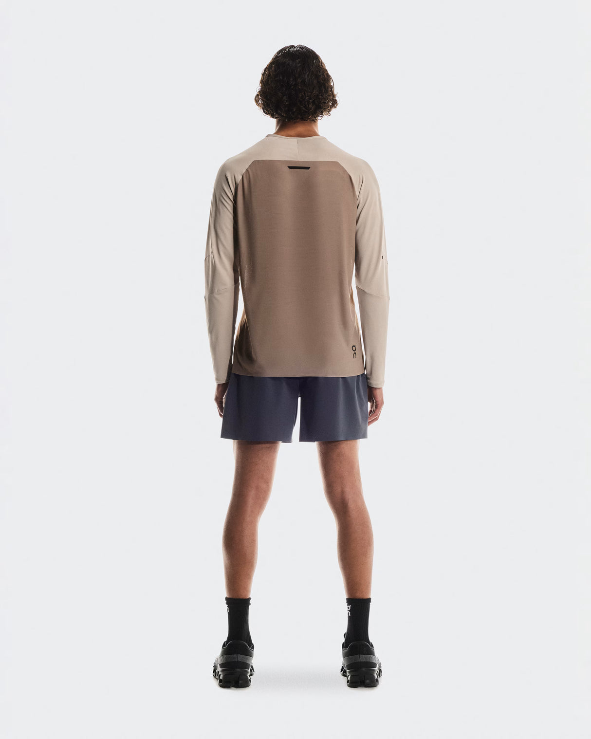 On Performance Long-T (Men's) - Desert/Cinder