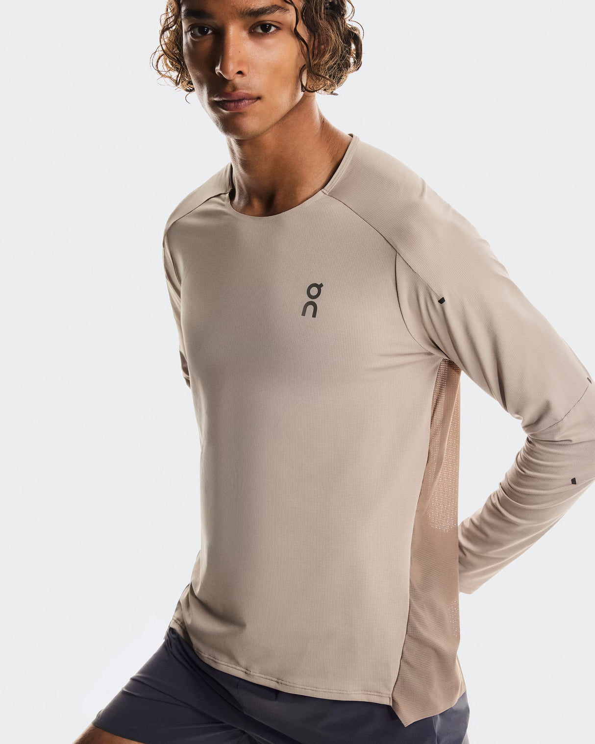 On Performance Long-T (Men's) - Desert/Cinder