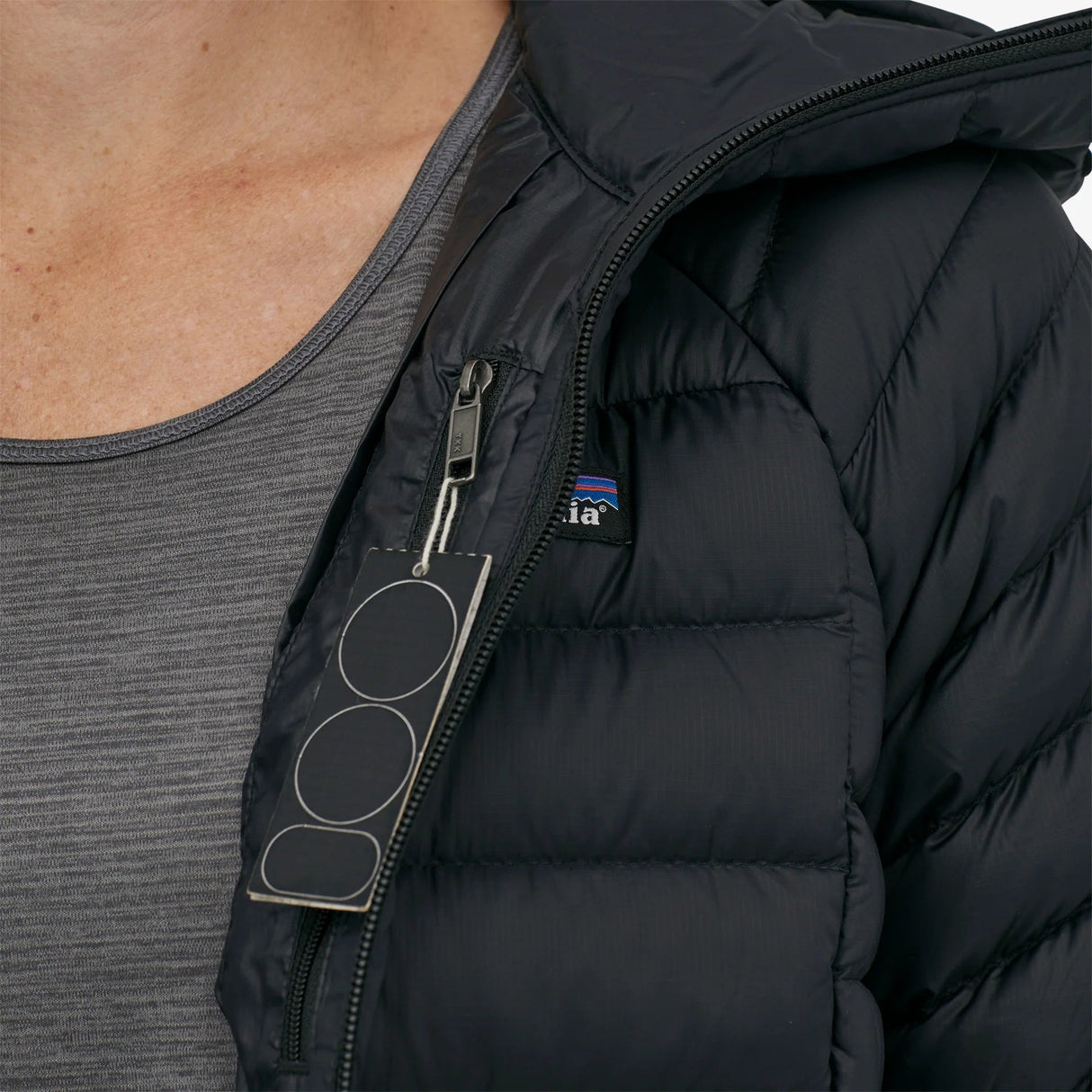 Patagonia Down Sweater Hoody (Women's) Patagonia