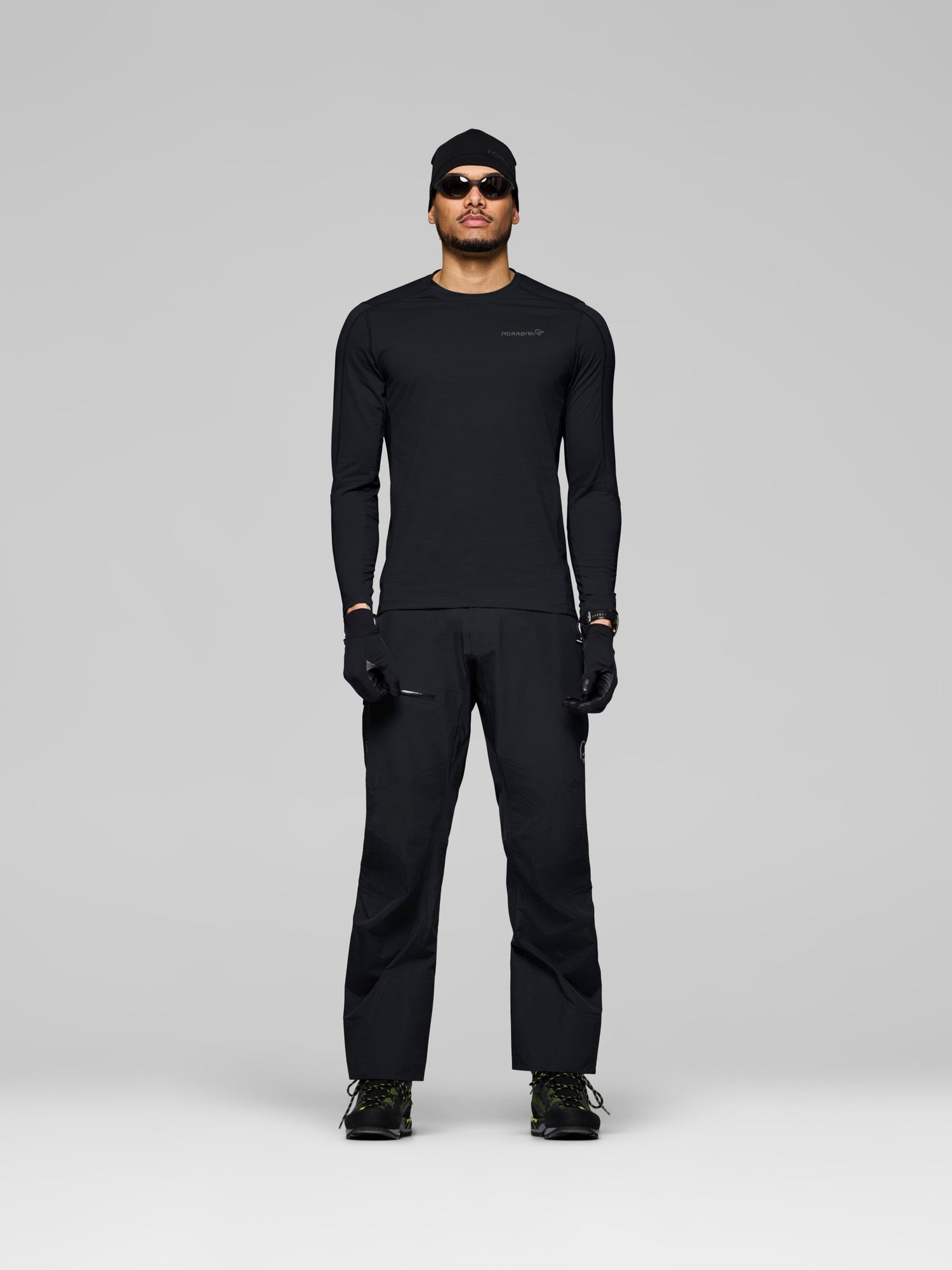Norrøna Falketind EqualiserUll Long Sleeve (Men's) - Shirt - T-Shirt - Tee Shirt - Caviar - Black