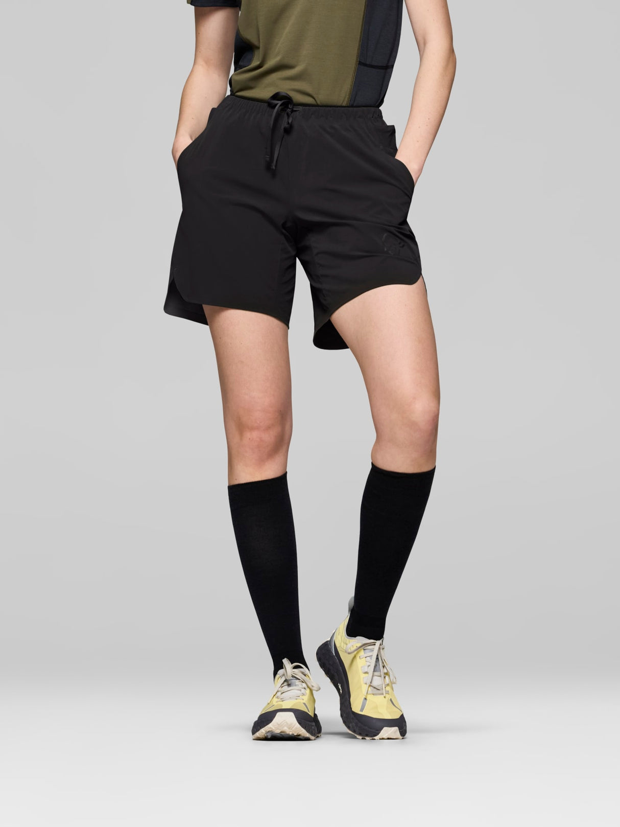 Norrøna Senja Flex1 8" Shorts (Women's) - Caviar - Black