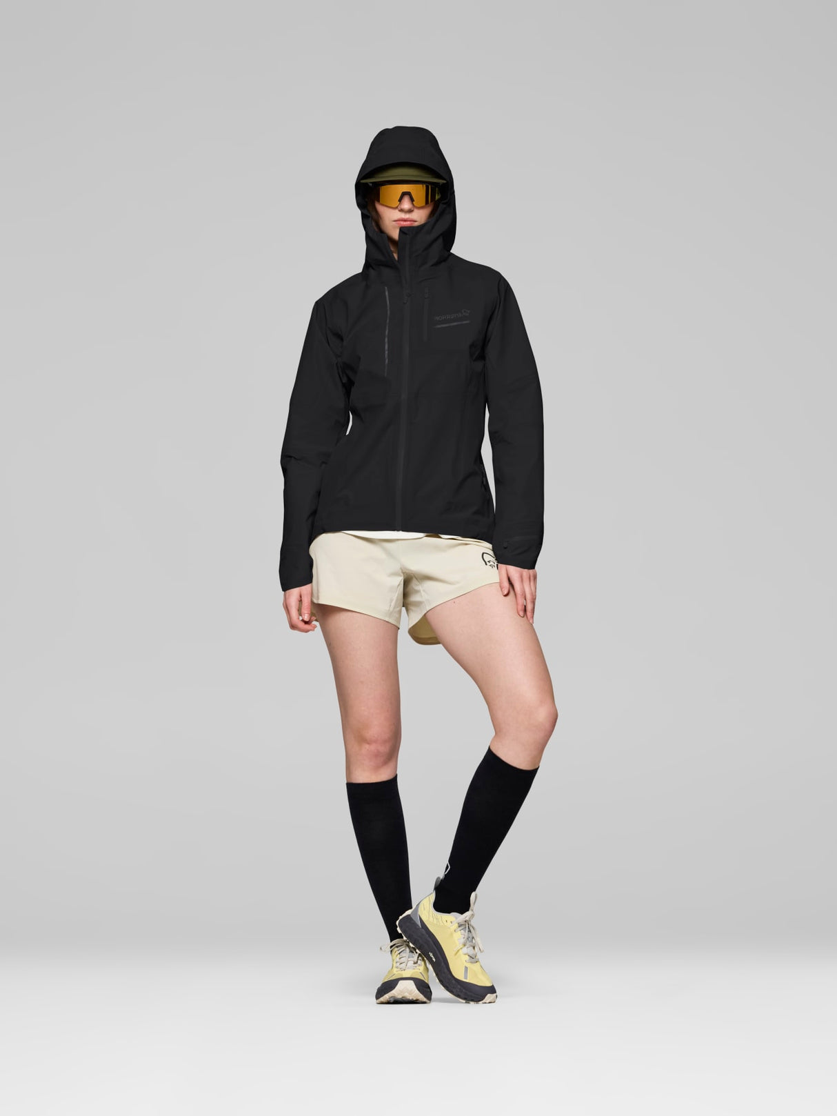 Norrøna Senja GORE-TEX Jacket (Women's) - Rain Jacket - Waterproof Jacket - Caviar - Black