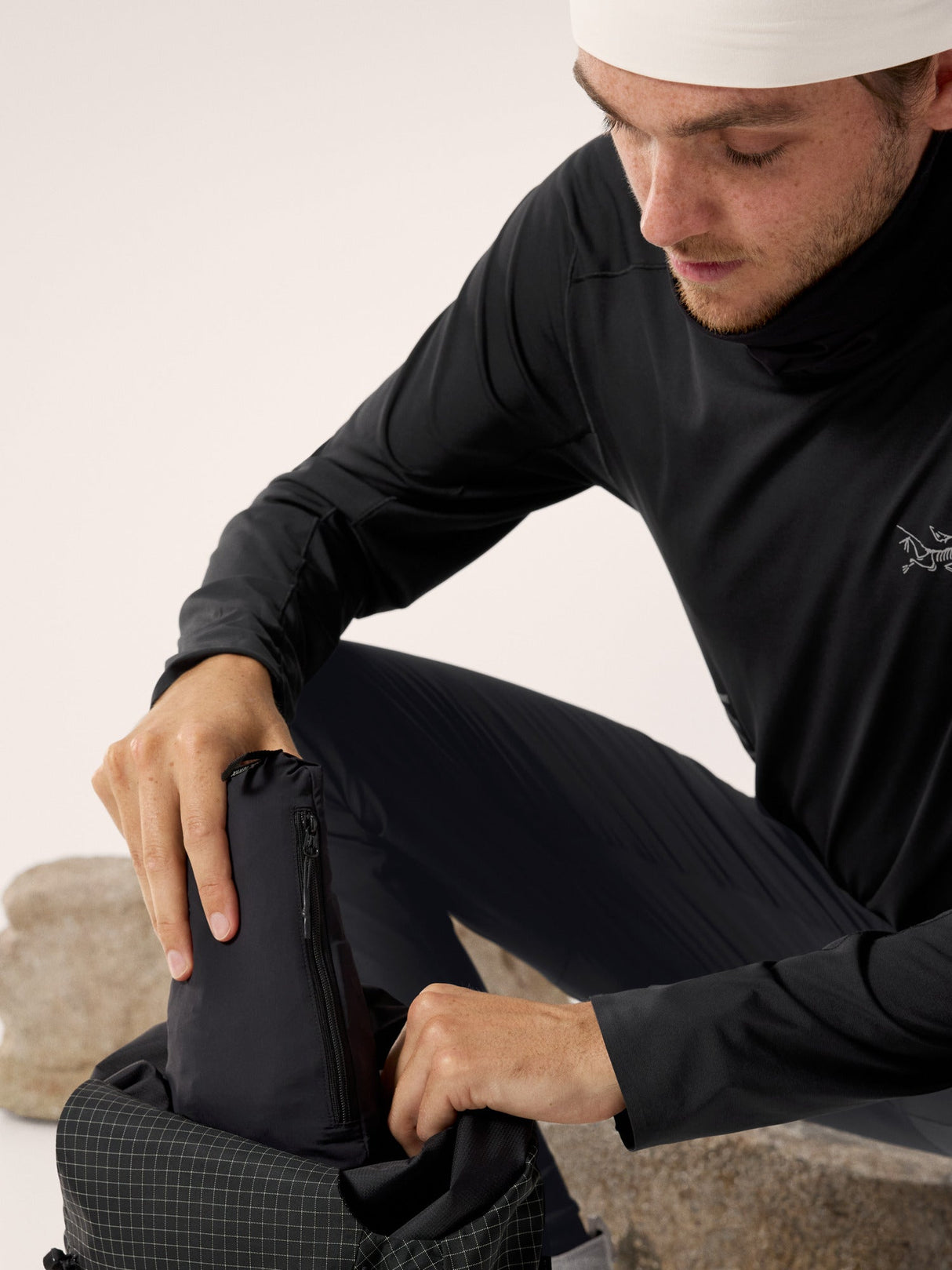 Arc'teryx Norvan Insulated Hoody (Men's) - Black