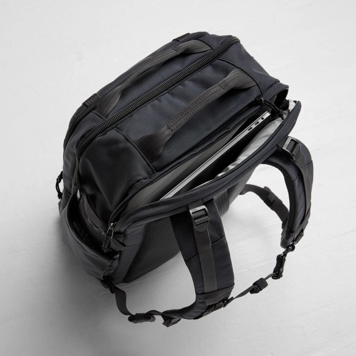 Fjallraven Färden Carry-On Pack - Coal Black - Find Your Feet Australia Hobart Launceston Tasmania