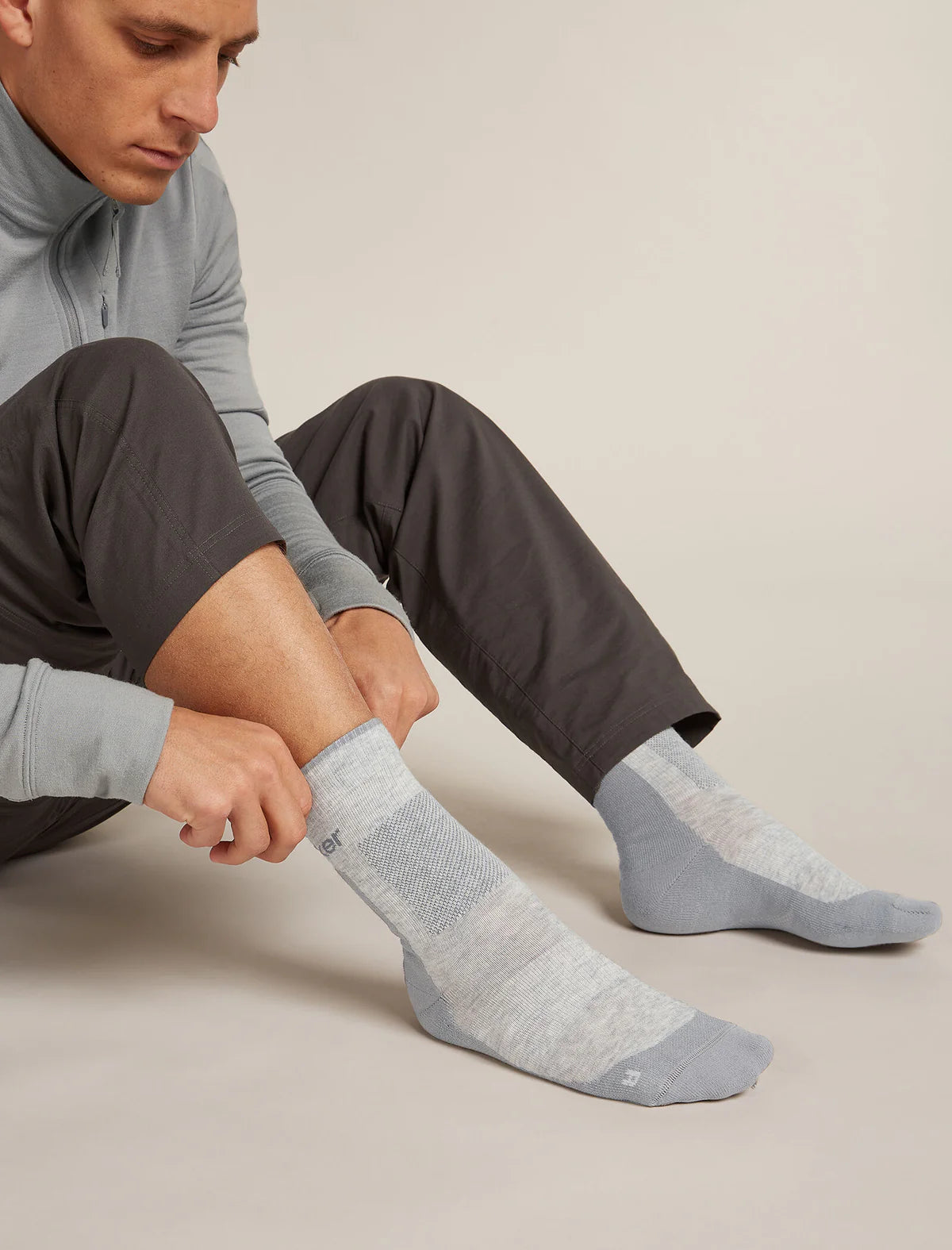 Icebreaker Merino Hike+ Medium Crew Socks (Men's) - Blizzard Heather/Alloy