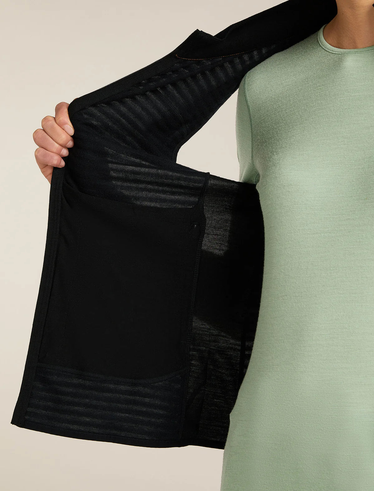 Icebreaker Merino Blend 300 RealFleece Descender Vest (Women's) - Black