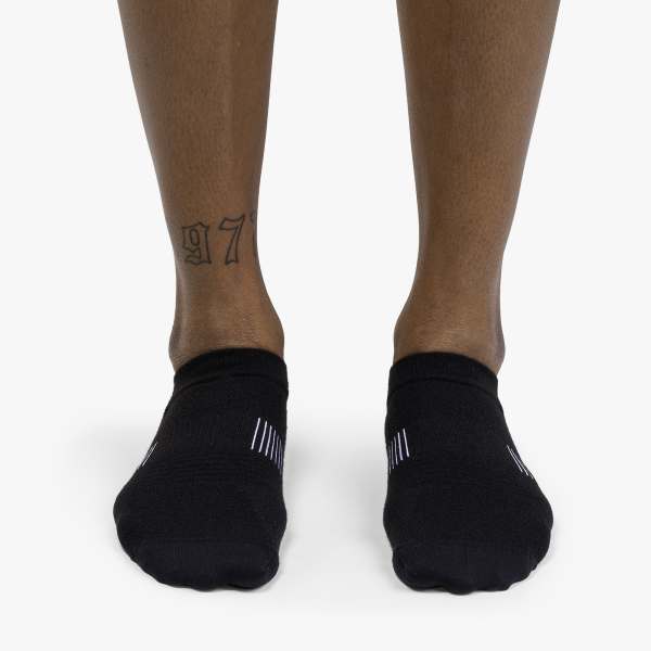 On Ultralight Low Socks (Women's) - Find Your Feet Australia Hobart Launceston Tasmania - Black | White