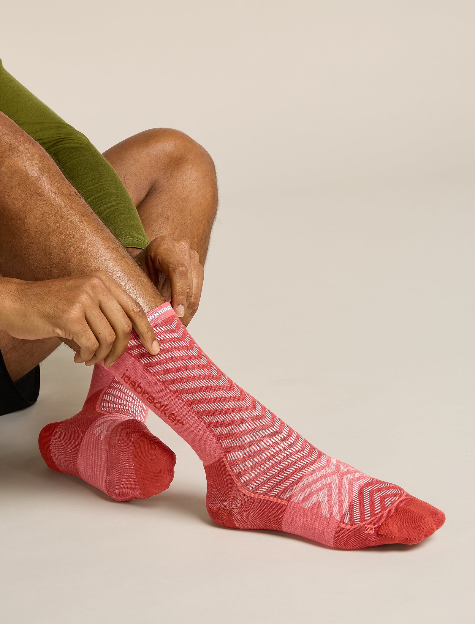 Icebreaker Merino Blend Run+ Ultralight Crew Socks - Men's - Jasper/Plume - Find Your Feet Australia Hobart Launceston Tasmania