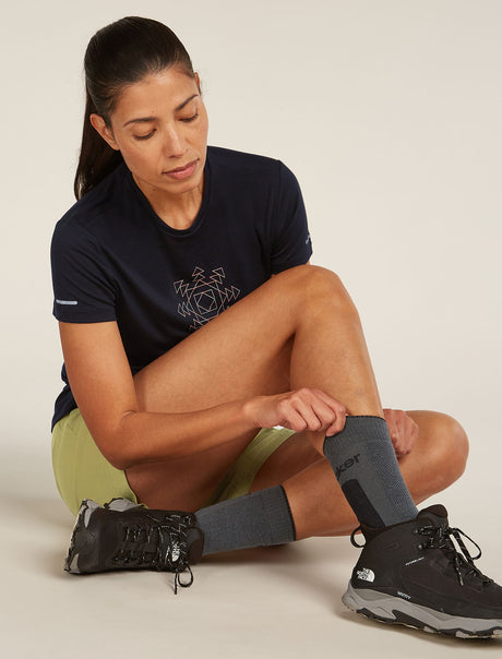 Icebreaker Merino Hike+ Medium Crew Socks (Women's) - Obsidian/Black - Find Your Feet Australia Hobart Launceston Tasmania