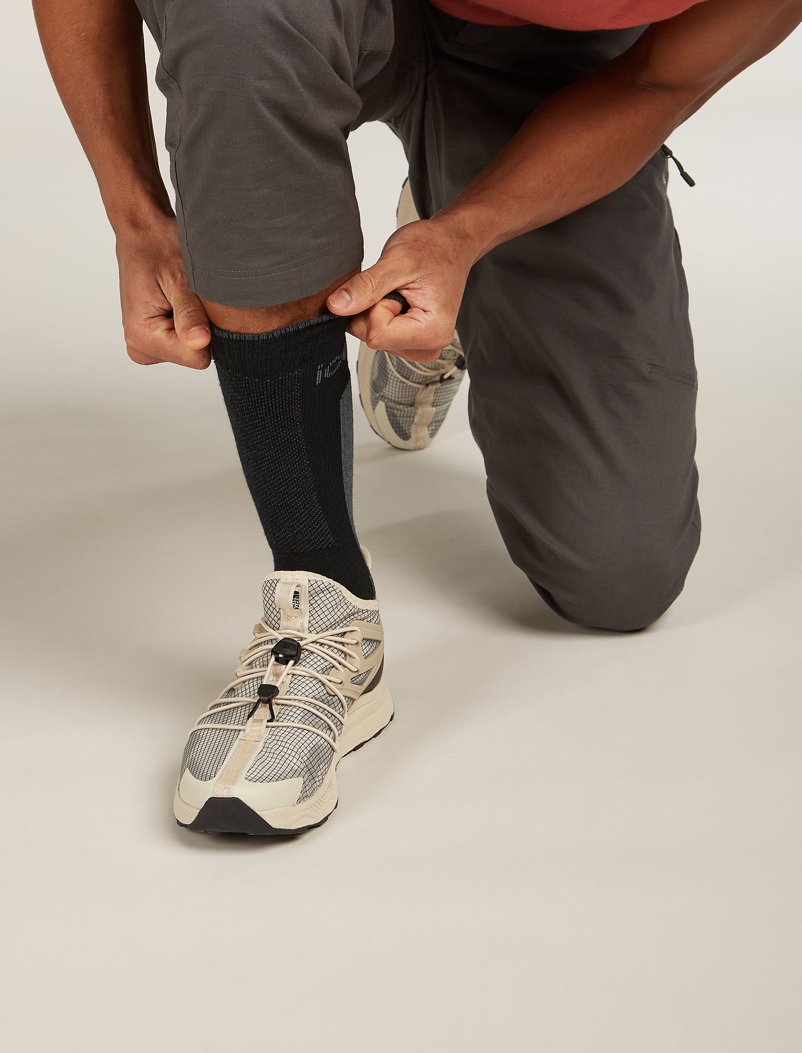 Icebreaker Merino Hike+ Medium Crew Socks - Mens - Black/Obsidian - Find Your Feet Australia Hobart Launceston Tasmania