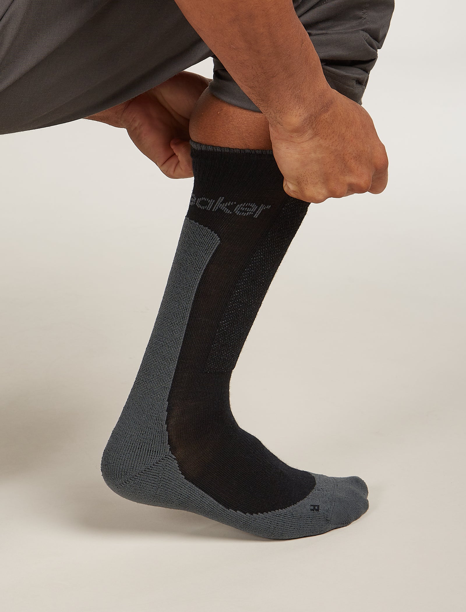 Icebreaker Merino Hike+ Medium Crew Socks - Mens - Black/Obsidian - Find Your Feet Australia Hobart Launceston Tasmania