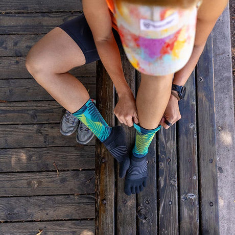 Injinji Spectrum Trail Midweight Crew Toesocks (Women's) - Jungle