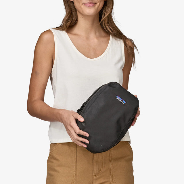 Patagonia Black Hole Cube - 6L - Black - Find Your Feet Australia Hobart Launceston Tasmania