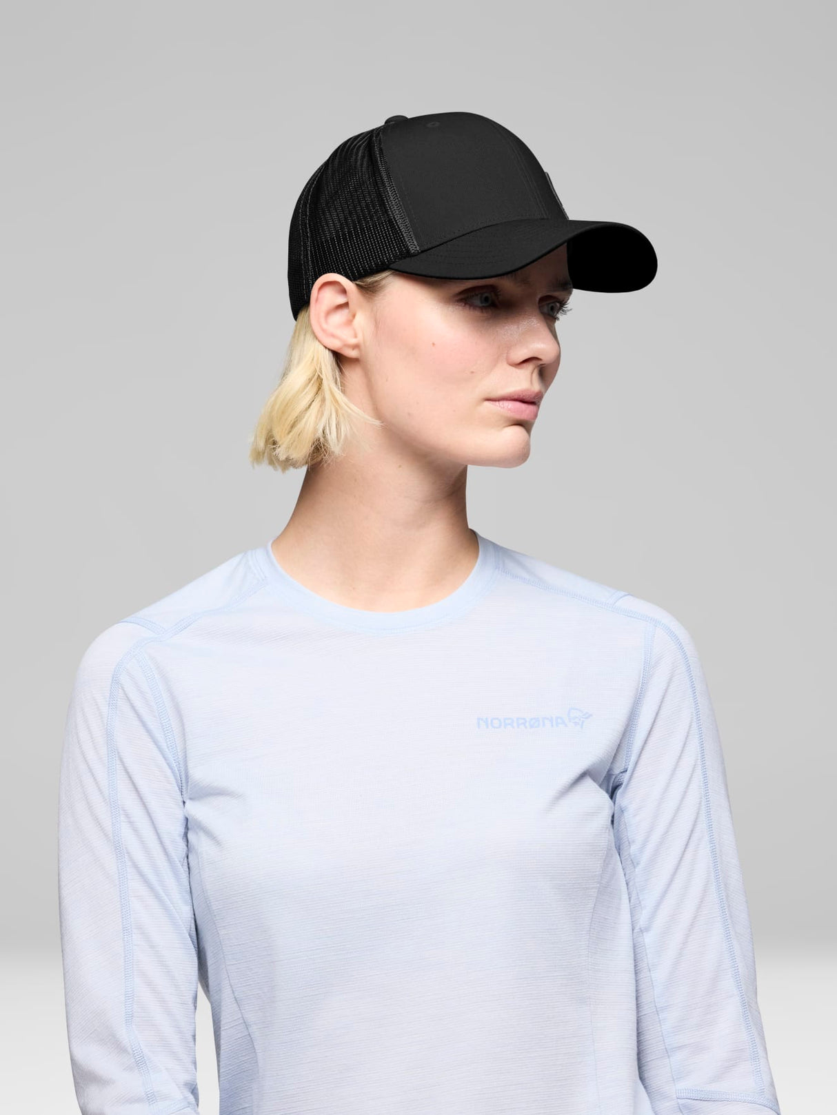 Norrøna /29 Snap Back Trucker Mesh Cap - Caviar Black