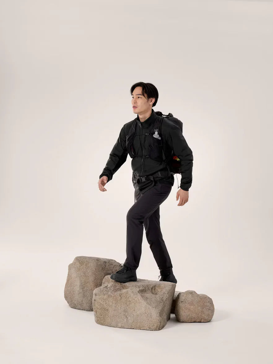 Arc'teryx Atom Jacket (Men's) - Black - Find Your Feet Australia Hobart Launceston Tasmania