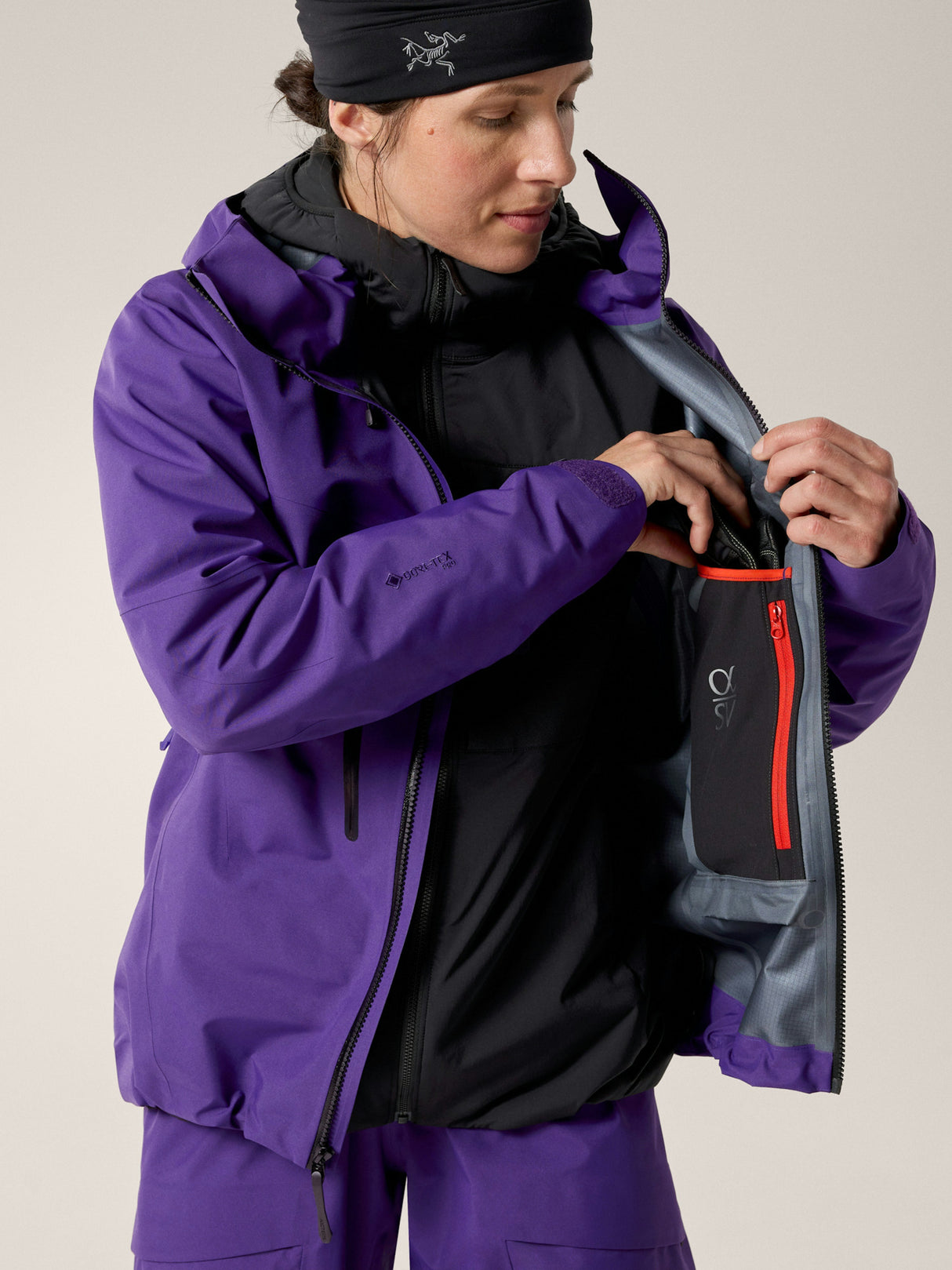 Arc'teryx Alpha SV GORE-TEX Jacket (Women's) - Azalea/Black
