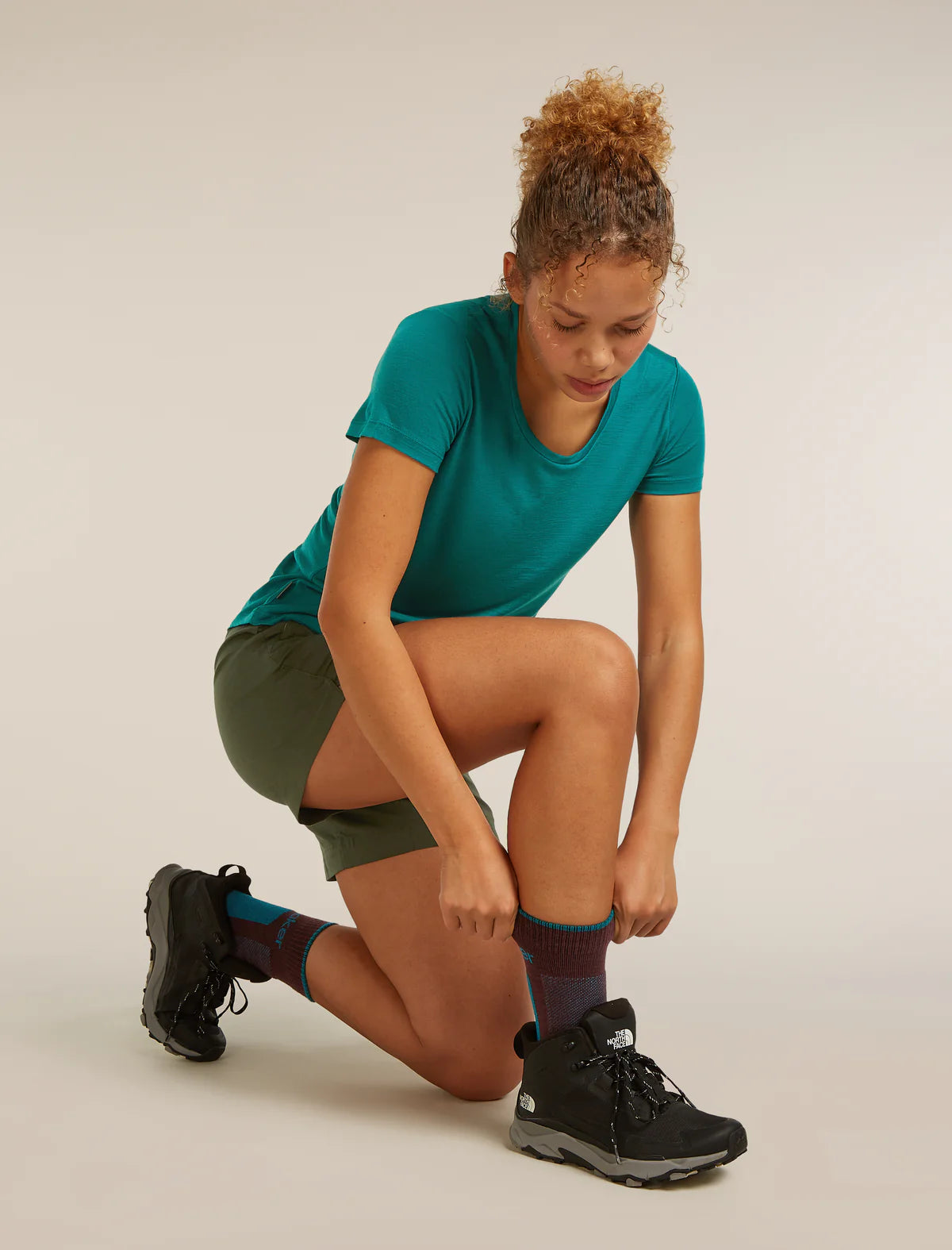 Icebreaker Merino Hike+ Medium Crew Socks (Women's) - Java/Tidal Teal