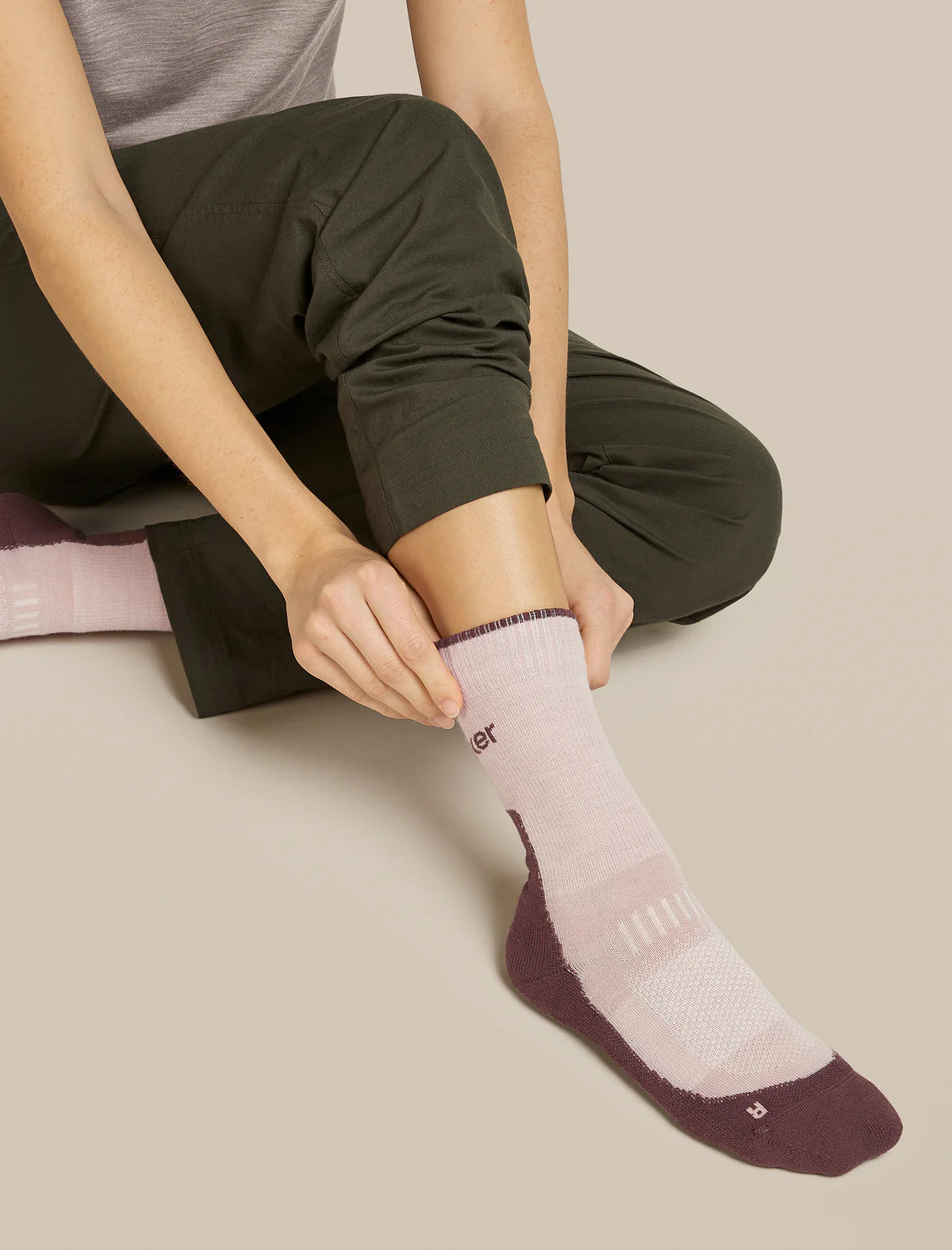 Icebreaker Merino Hike+ Light Crew Socks (Women's) - Pink Quartz/Java