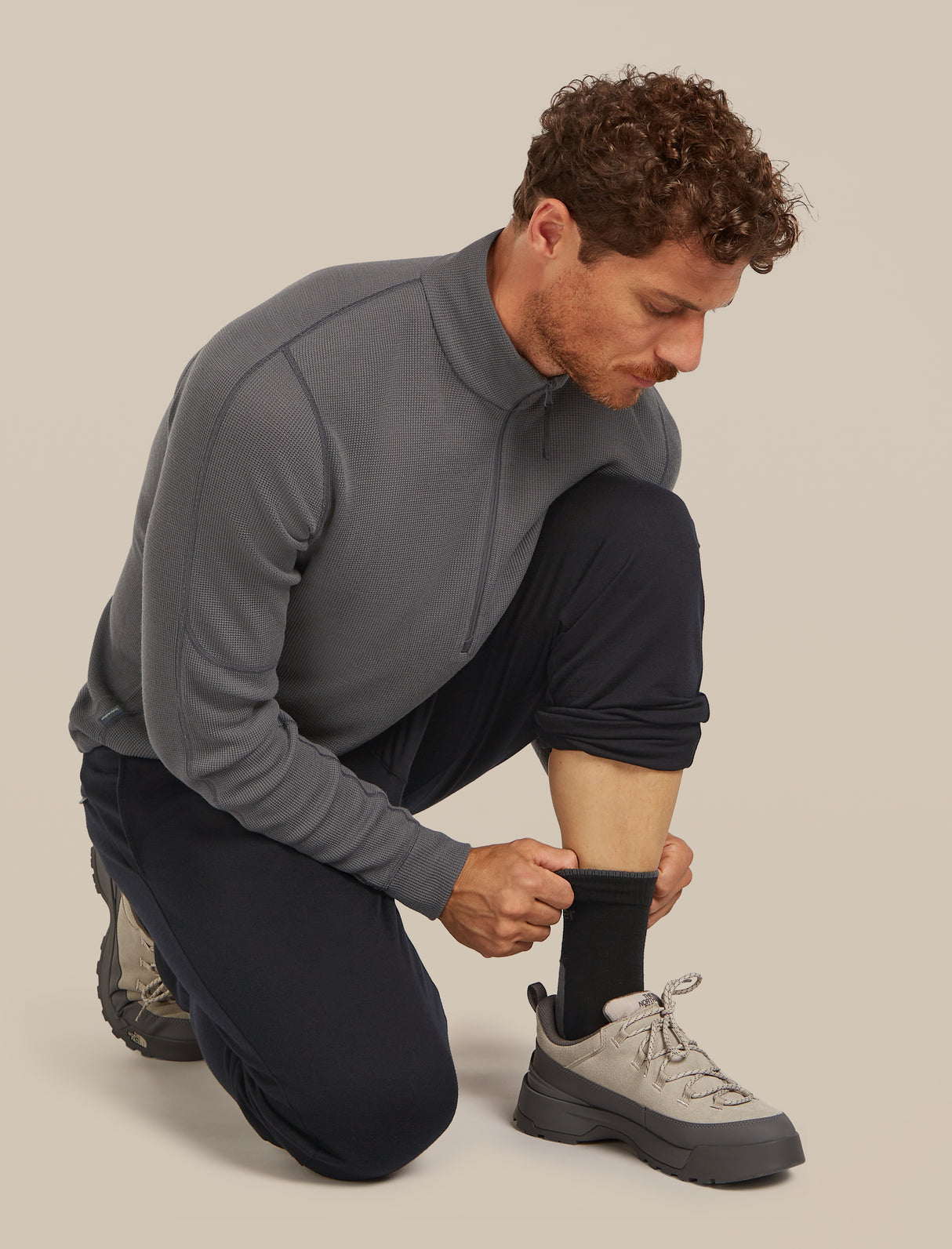 Icebreaker Merino Hike+ Light Crew Socks (Men's) - Black/Obsidian - Find Your Feet Australia Hobart Launceston Tasmania