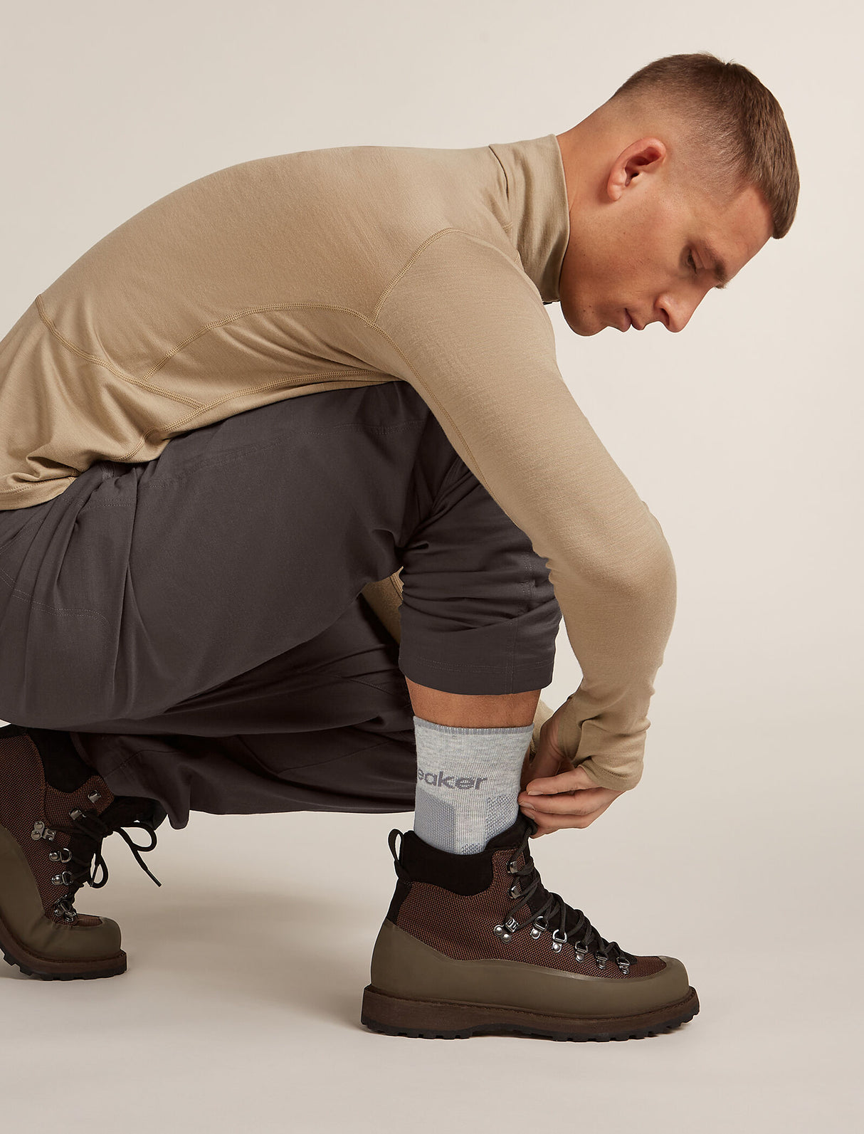 Icebreaker Merino Hike+ Heavy Crew Socks (Men's) - Blizzard Heather/Alloy - Find Your Feet Australia Hobart Launceston Tasmania