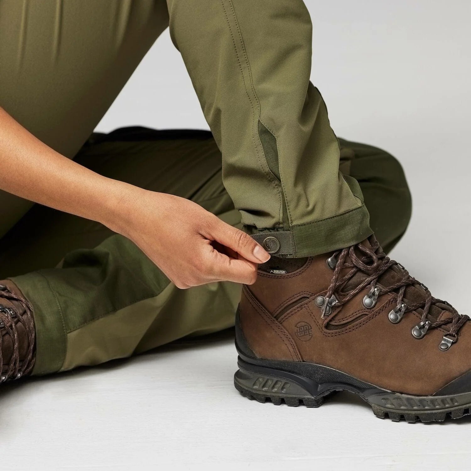 Fjällräven Keb Agile Trousers (Women's) - Laurel Green/Deep Forest