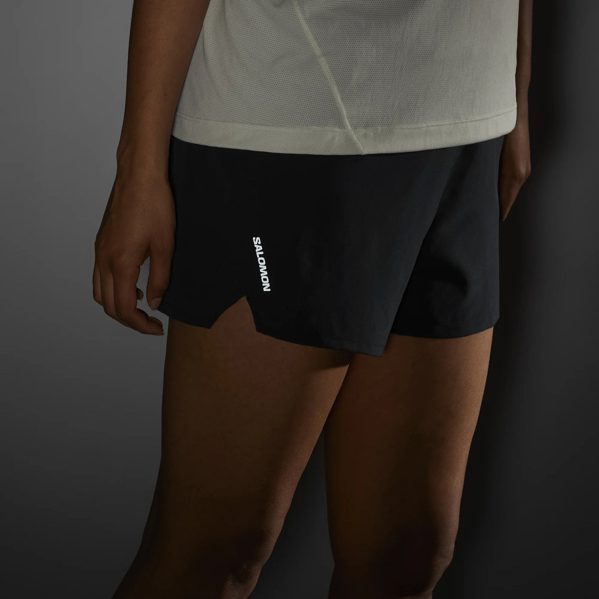 Salomon Shakeout Core 4" Shorts (Women's) - Deep Black - Find Your Feet Australia Hobart Launceston Tasmania