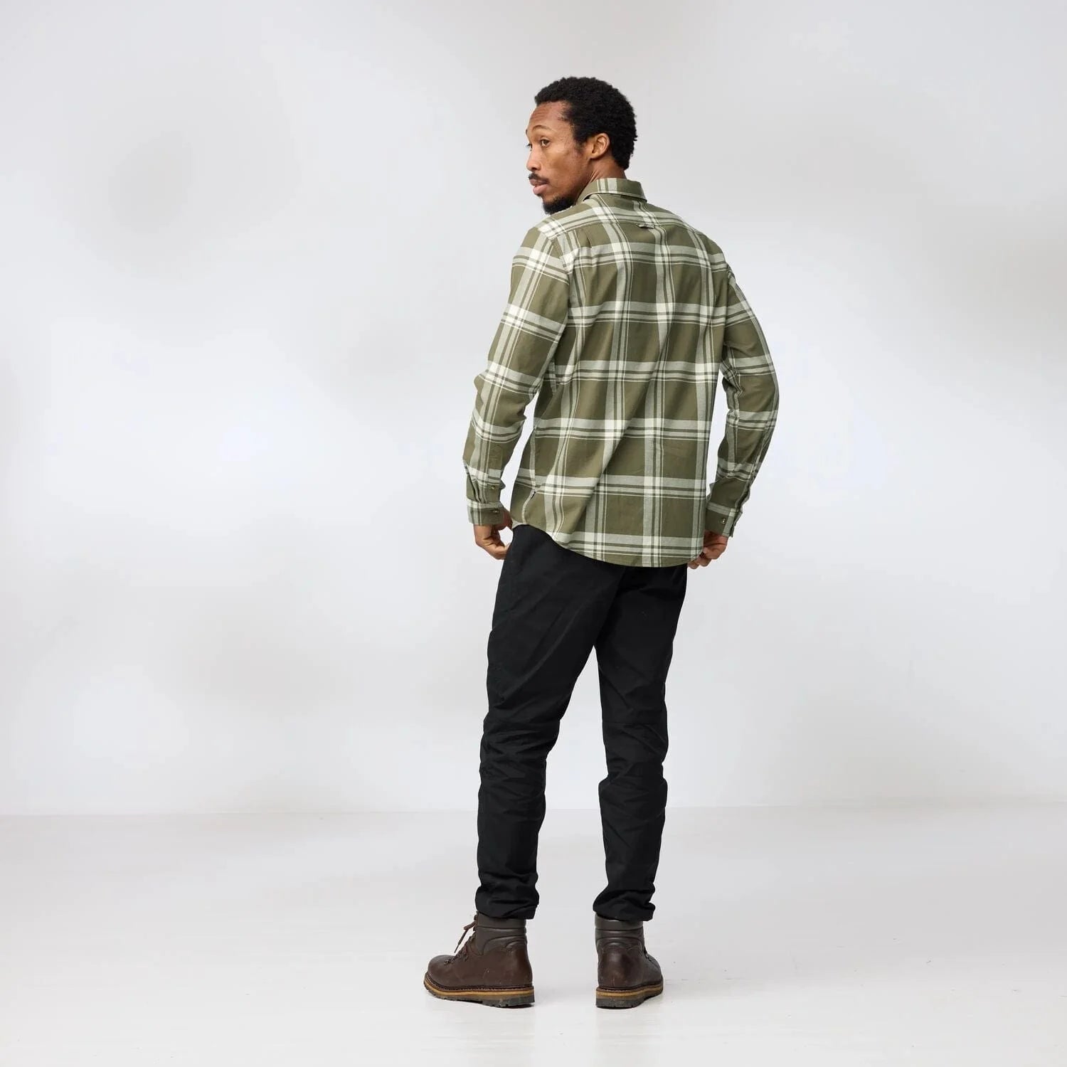 Fjällräven Övik Lite Flannel Shirt (Men's) - Laurel Green/Chalk White