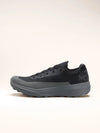Black and gray sneaker on a white background - Arc'teryx Norvan LD 4 Shoes (Women's) - Black/Graphite