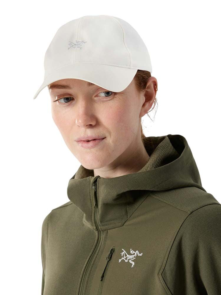 Arc'teryx Small Bird Cap - Arctic Silk/Solitude - White