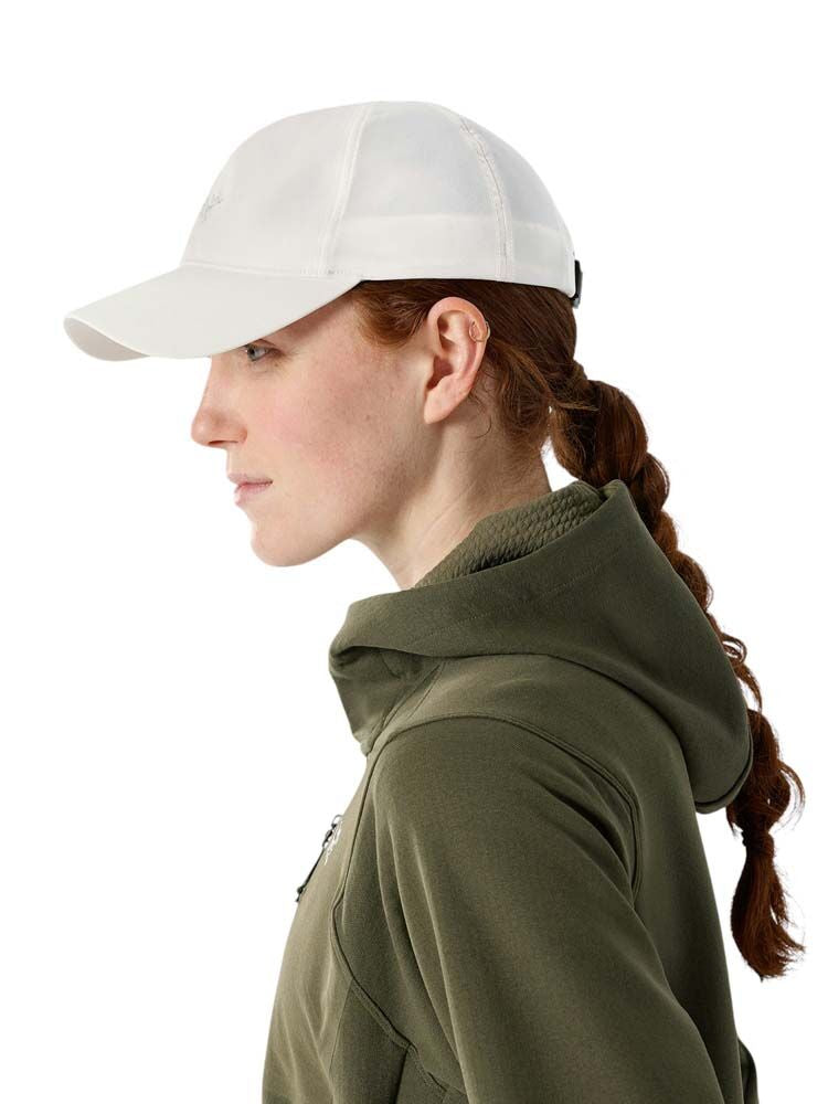 Arc'teryx Small Bird Cap - Arctic Silk/Solitude - White