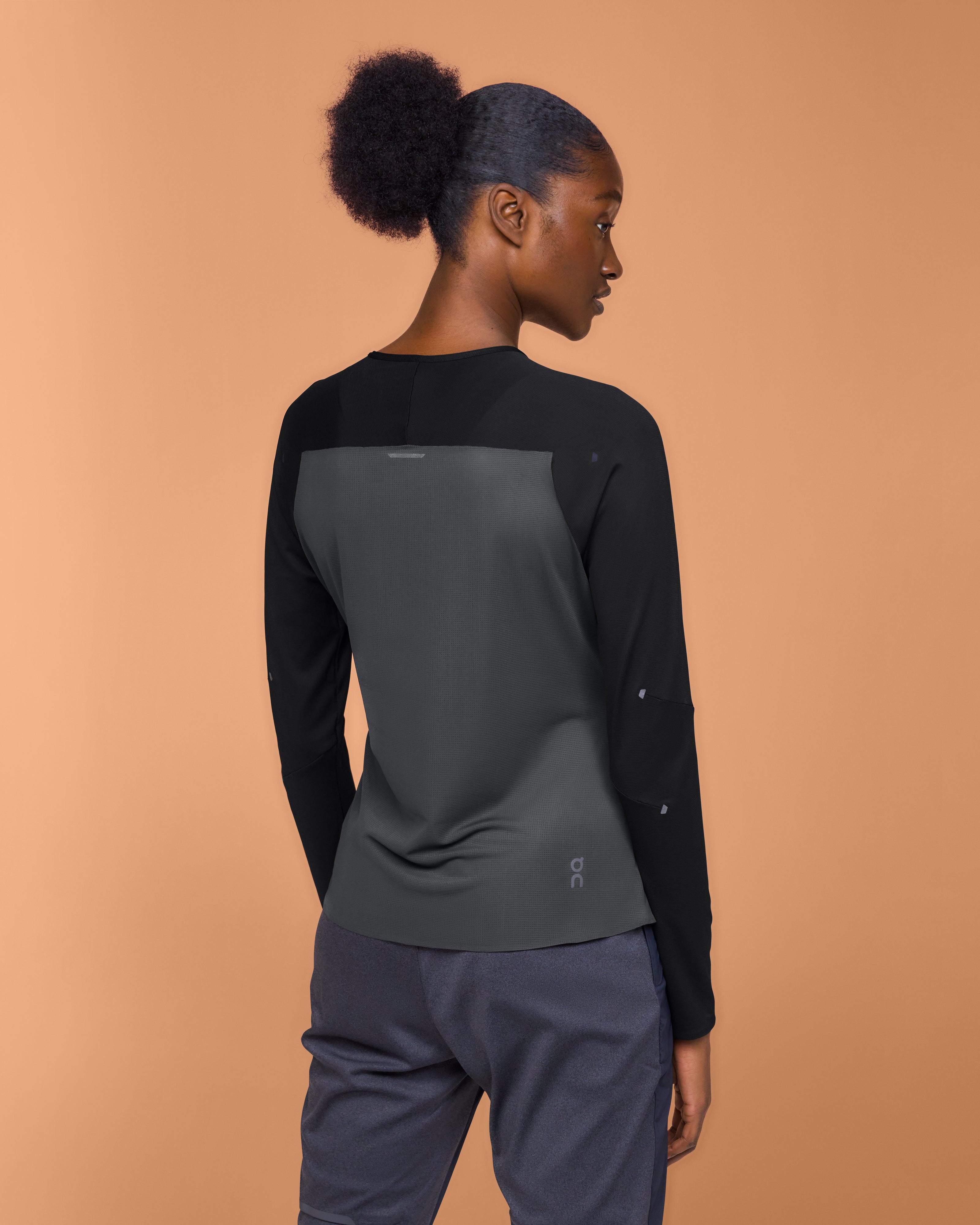 On Performance Long-T (Women's) Black Eclipse