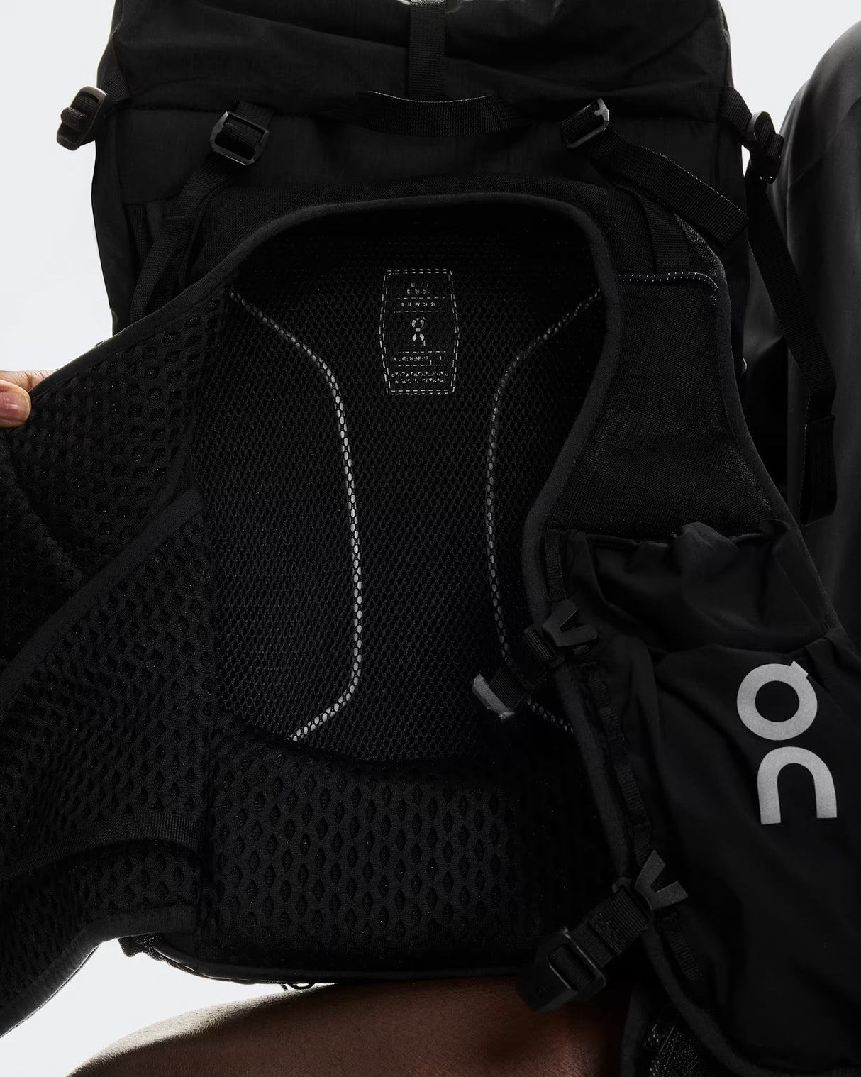 On Trail Pack 20L - Black