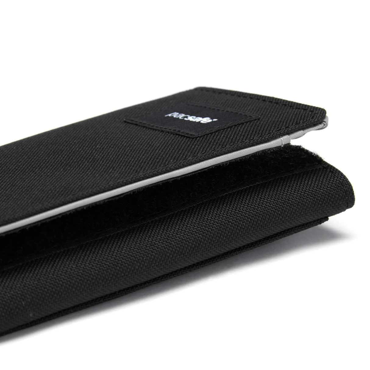 Pacsafe RFIDSafe Trifold Wallet - Jet Black