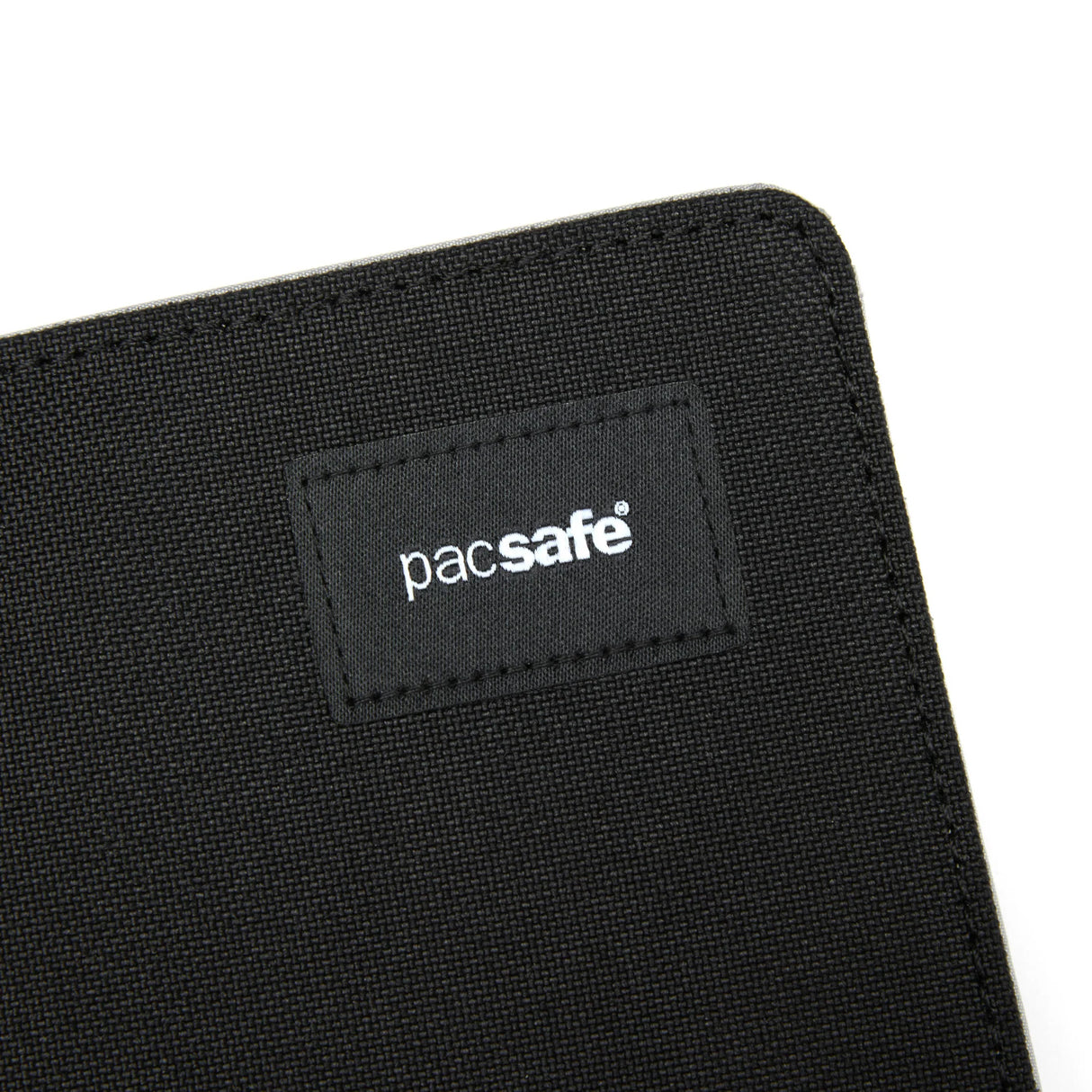 Pacsafe RFIDSafe Bifold Wallet - Jet Black
