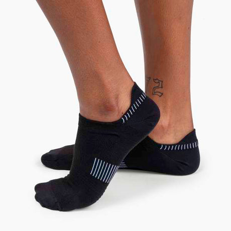 On Ultralight Low Socks (Women's) - Find Your Feet Australia Hobart Launceston Tasmania - Black | White