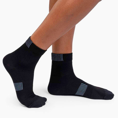 On Ultralight Mid Socks (Women's) - Find Your Feet Australia Hobart Launceston Tasmania - Black | White