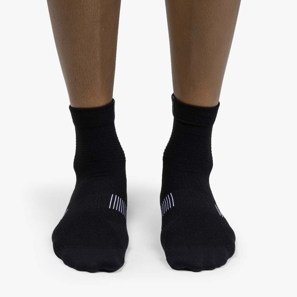 On Ultralight Mid Socks (Women's) - Find Your Feet Australia Hobart Launceston Tasmania - Black | White