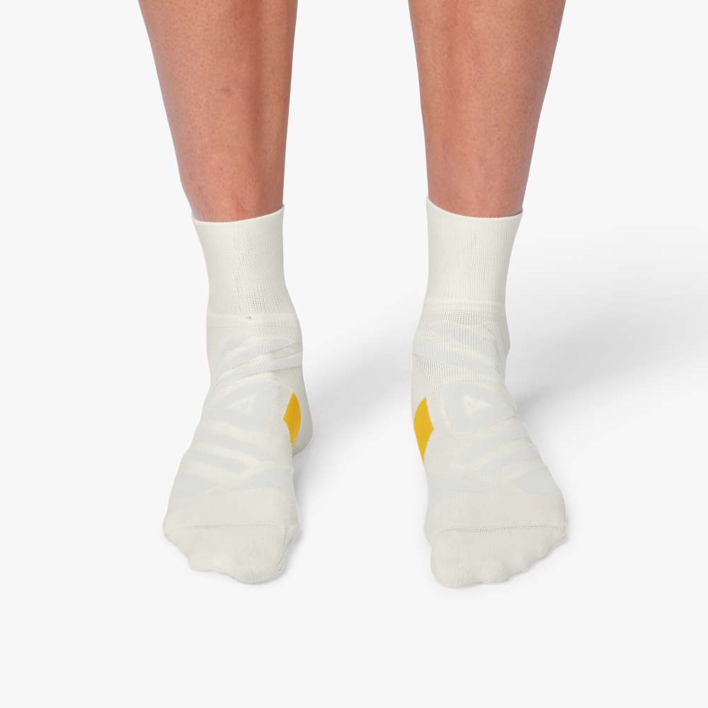 On Mid Sock (Men's) - White | Ice - Find Your Feet Australia Hobart Launceston Tasmania